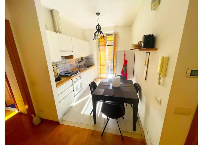 Апартаменты Cozy Casetta - Bright And Near Metro C