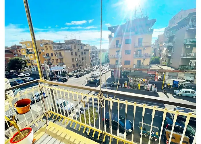 Cozy Casetta - Bright And Near Metro C Апартаменты