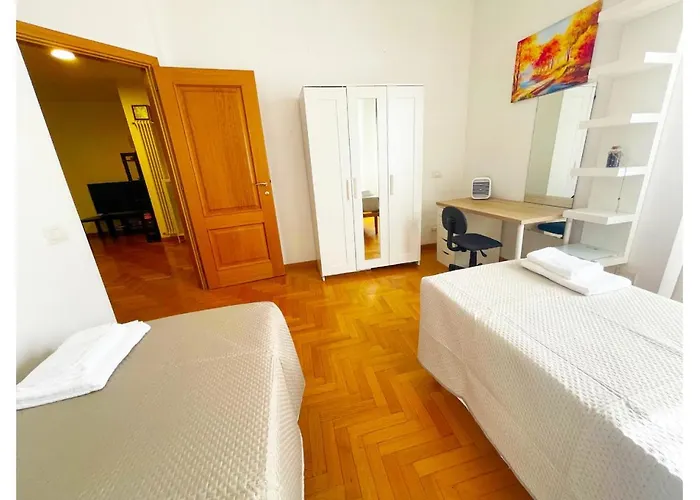 Cozy Casetta - Bright And Near Metro C Рим